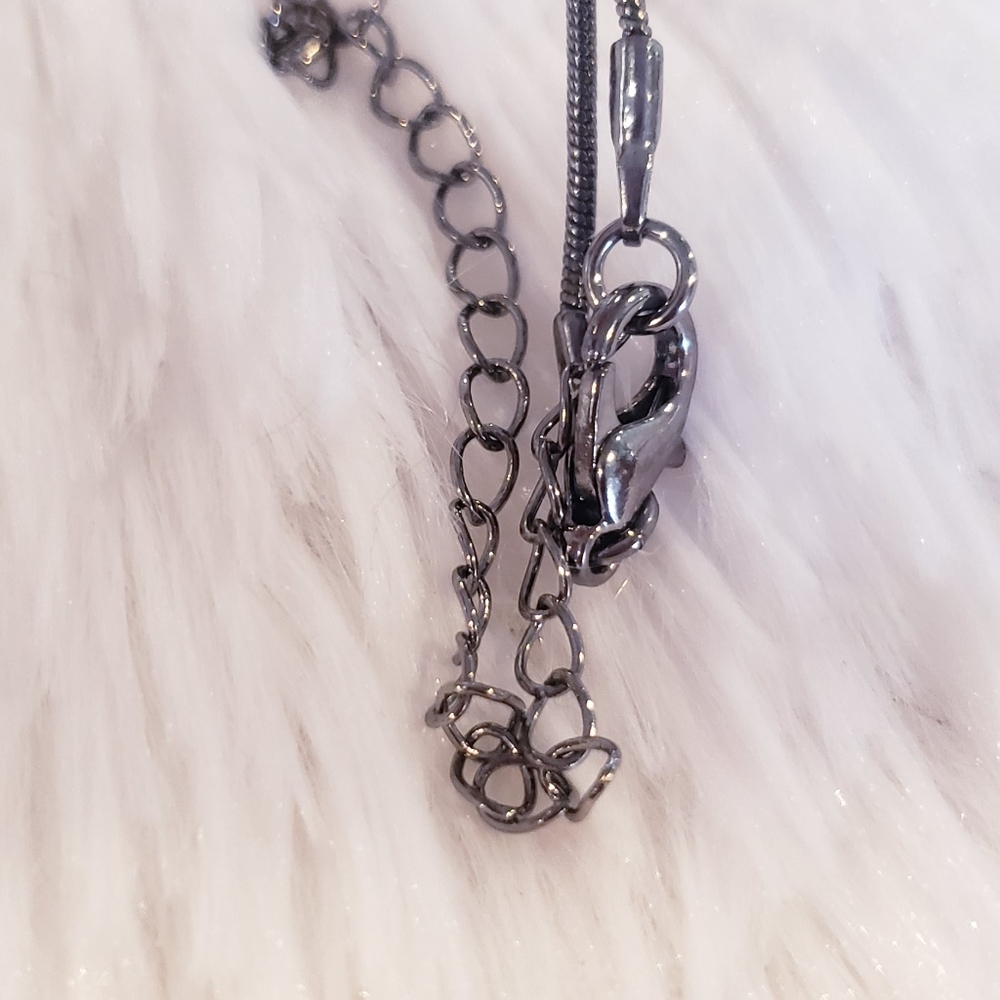 Sisters Heart Necklace - Picture 2 of 3